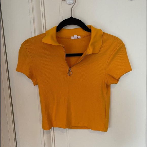 Ardene Yellow T-Shirt with Collar and Front Zip - Picture 2 of 7